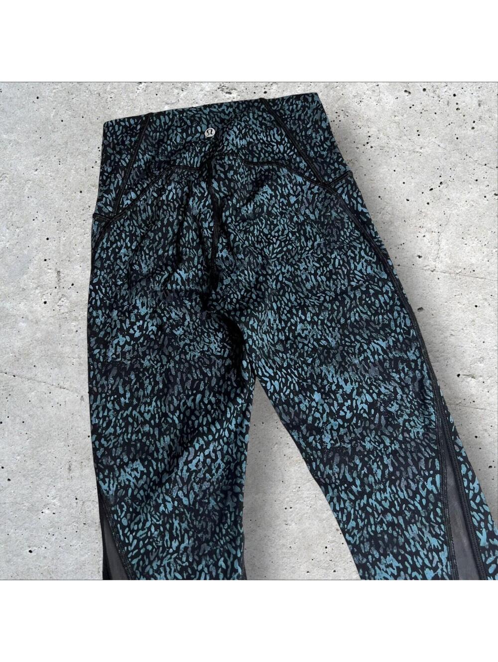 Lululemon Womens Blue Invigorate High Rise Stretch Gym Yoga Size 4
